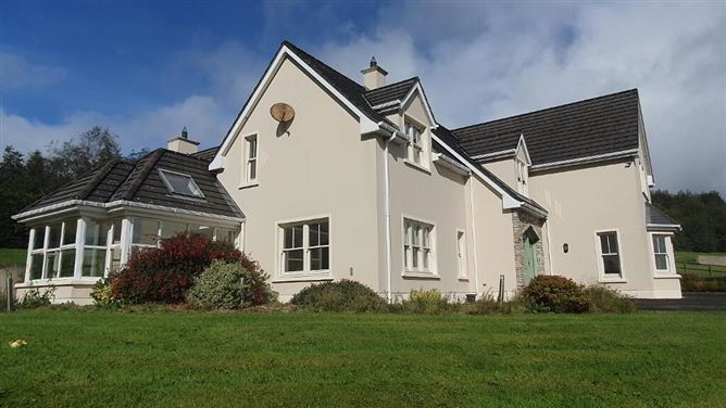 2 Woodvale Court, Letterkenny, Donegal