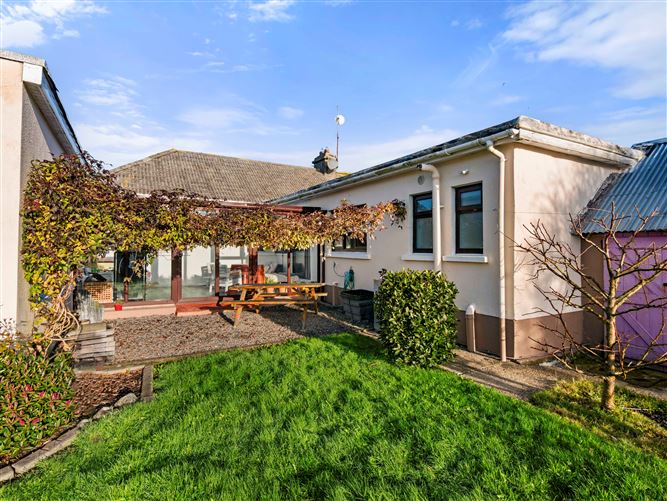 27 St James Villas , Campile, Wexford