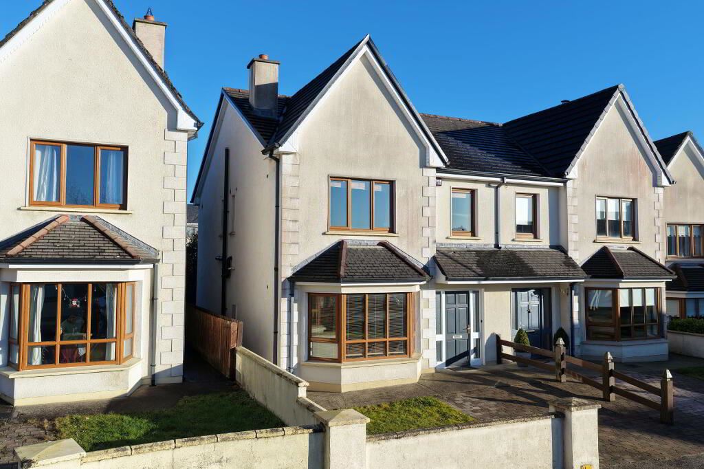 25 Ros Na Hiinse, Attyrory, Carrick-On-Shannon, Leitrim