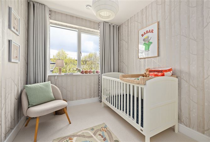 https://photos-a.propertyimages.ie/media/7/2/7/4996727/55665136-7474-4593-bc41-5b8413833f66_l.jpg