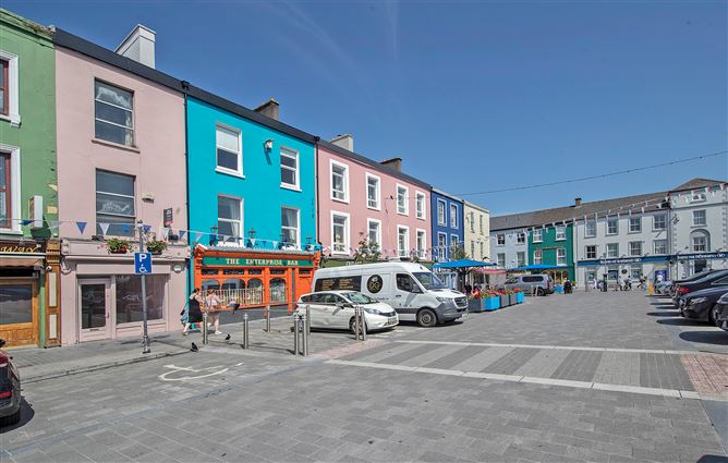 27 Grattan Square, Dungarvan, Co. Waterford