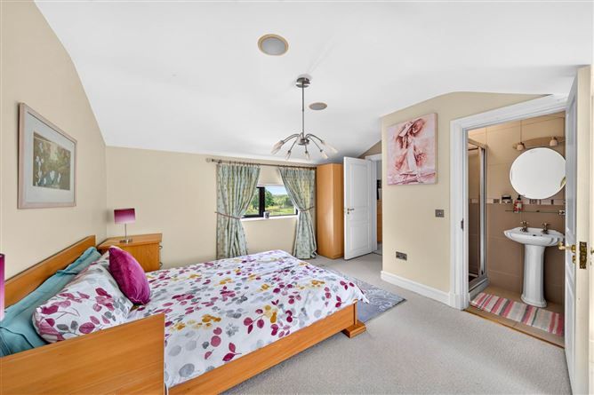 Photo 29 of 48 — Annaghdown Lodge, Eanach Dhúin, County Galway