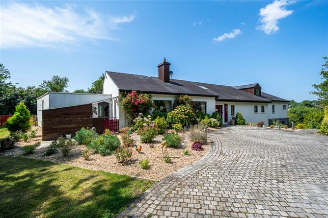 Photo 9 of 48 — Annaghdown Lodge, Eanach Dhúin, County Galway