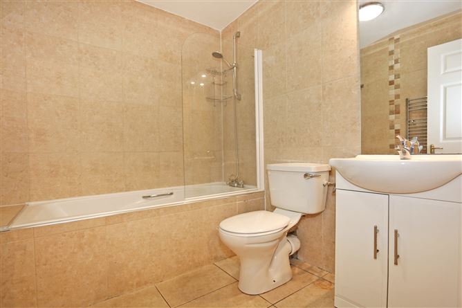 4 Greenview Court, Glencairin, Dooradoyle, Limerick