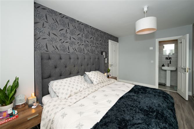 6 Chandlers Way, Rushbrooke Links, Cobh