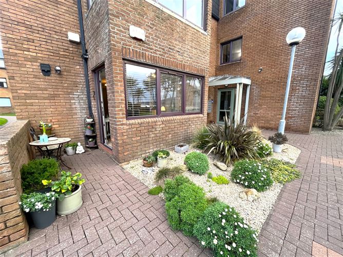 19 Radcliffe, Dublin Road, Sutton, Dublin 13
