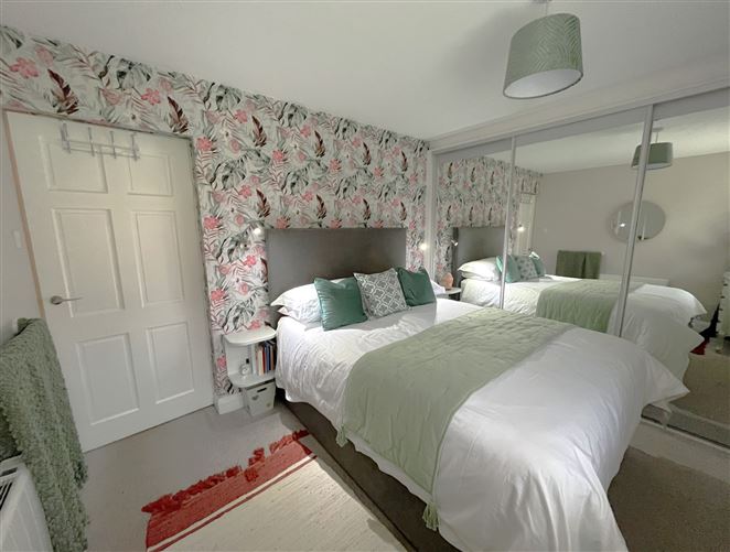 19 Radcliffe, Dublin Road, Sutton, Dublin 13