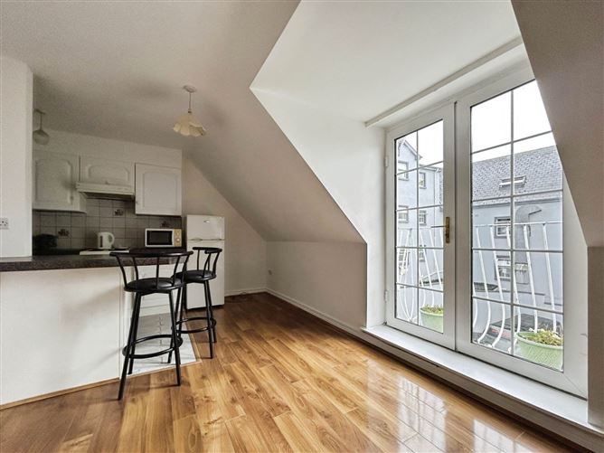 6 Parnell Court, Summerhill, Ennis, County Clare