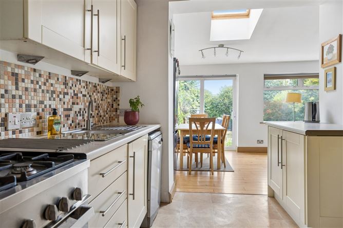 Photo 12 of 33 — 152 Clonkeen Road, Deansgrange, Co. Dublin