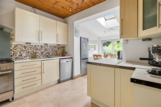 Photo 13 of 33 — 152 Clonkeen Road, Deansgrange, Co. Dublin
