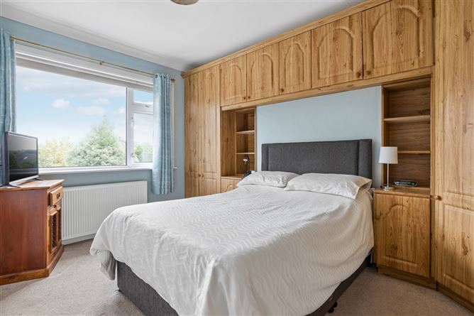 Photo 18 of 33 — 152 Clonkeen Road, Deansgrange, Co. Dublin