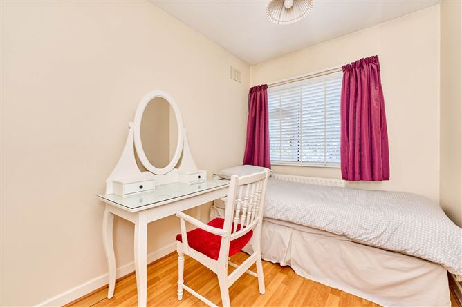 Photo 12 of 16 — 14 Castleknock Brook, Laurel Lodge, Castleknock, Dublin 15