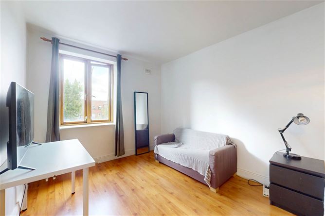 Apt 47 Steevens Gate, James St, Dublin 8