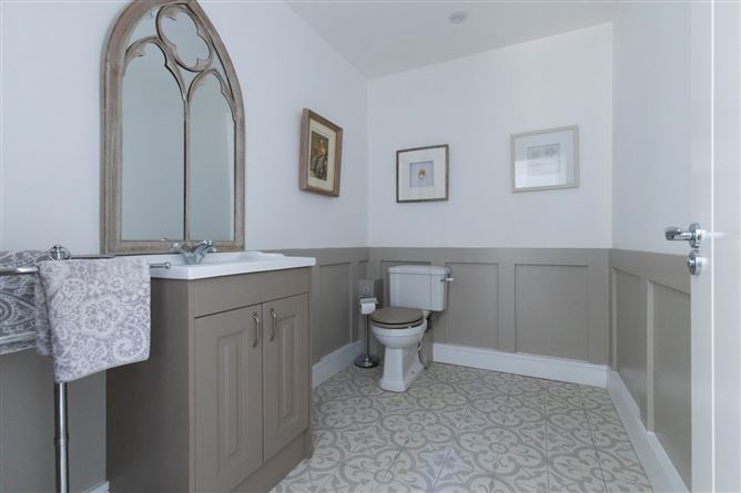 1 Sherrington Lodge, Shankill, Dublin 18