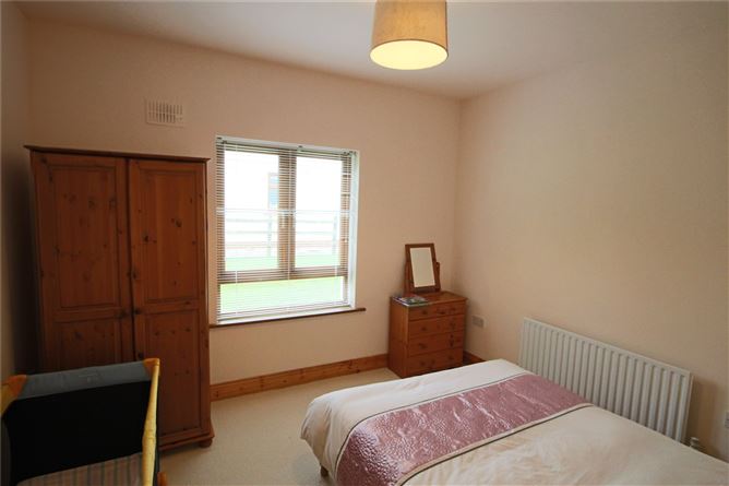 2 Cnoc Bofin, Dromod, Co. Leitrim