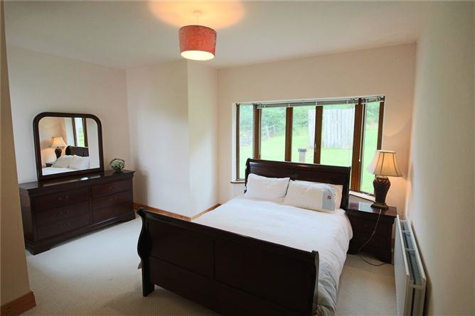 2 Cnoc Bofin, Dromod, Co. Leitrim