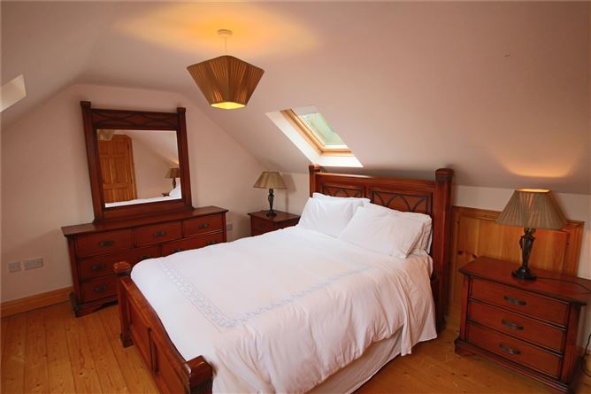 2 Cnoc Bofin, Dromod, Co. Leitrim