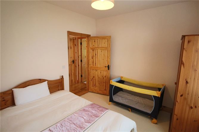 2 Cnoc Bofin, Dromod, Co. Leitrim