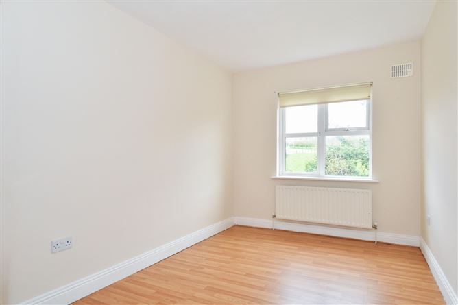 32 Maigh Riocaird, Headford Road, Galway