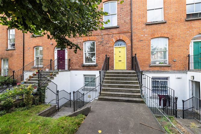 https://photos-a.propertyimages.ie/media/7/2/9/4950927/748bf059-9919-4142-848b-dee83be8d188_l.jpg