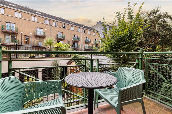 https://photos-a.propertyimages.ie/media/7/2/9/4950927/748bf059-9919-4142-848b-dee83be8d188_l.jpg