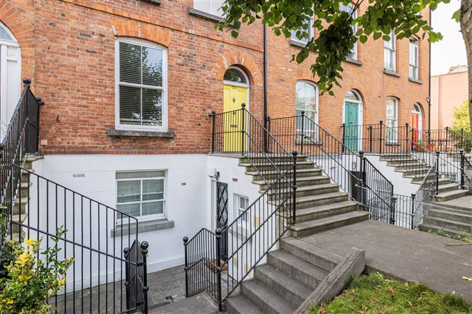 https://photos-a.propertyimages.ie/media/7/2/9/4950927/748bf059-9919-4142-848b-dee83be8d188_l.jpg