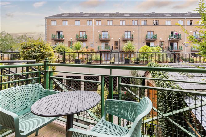 https://photos-a.propertyimages.ie/media/7/2/9/4950927/748bf059-9919-4142-848b-dee83be8d188_l.jpg