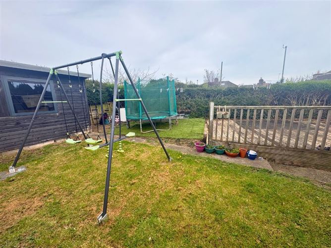 33 Saint Vincent's Park, Blackrock, Co. Dublin