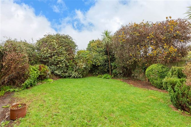 14 Cunningham Park, Cornelscourt, Cabinteely, Dublin 18.