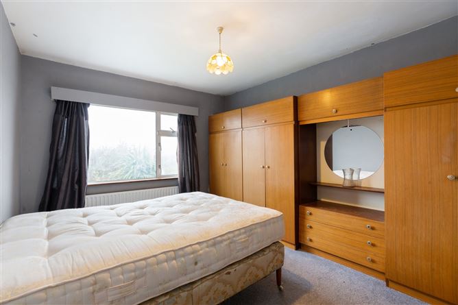 14 Cunningham Park, Cornelscourt, Cabinteely, Dublin 18.