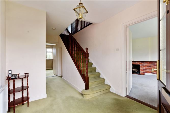 14 Cunningham Park, Cornelscourt, Cabinteely, Dublin 18.