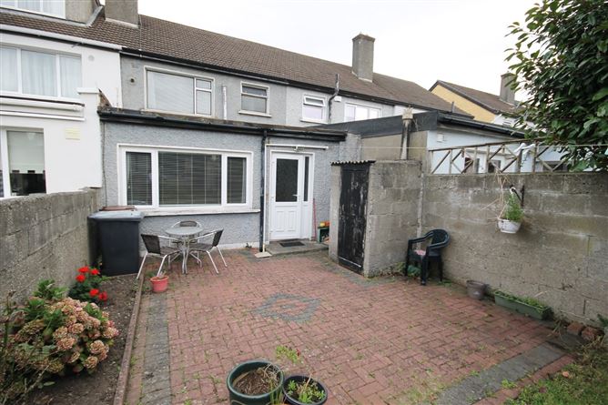 184 St. Peter's Road, Walkinstown, Greenhills, Dublin 12