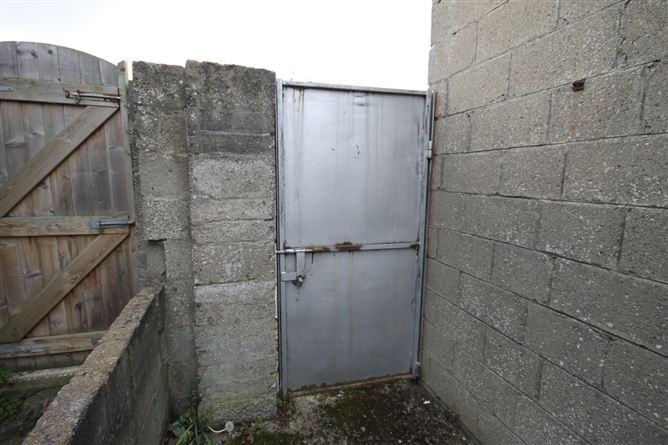 184 St. Peter's Road, Walkinstown, Greenhills, Dublin 12