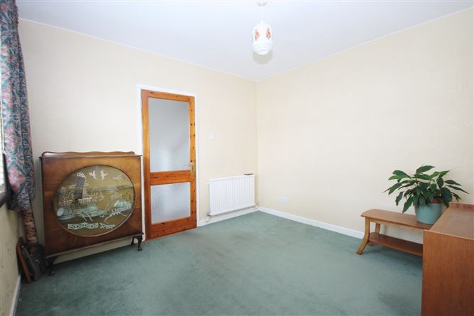 184 St. Peter's Road, Walkinstown, Greenhills, Dublin 12