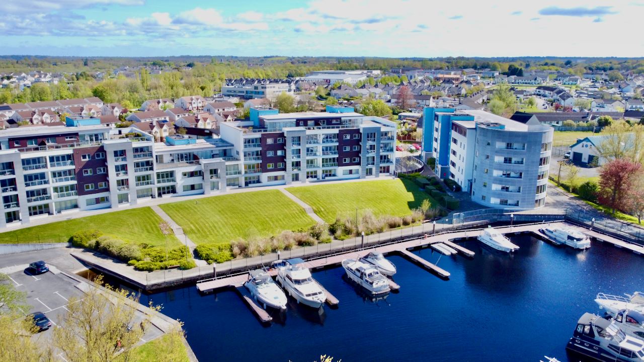 35 Jolly Mariner, Block B1, Coosan, Athlone