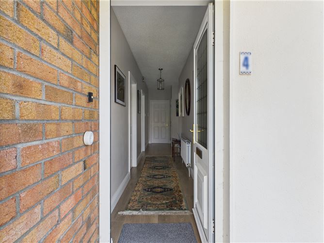 4 Ashlawn, Loughrea, Co. Galway