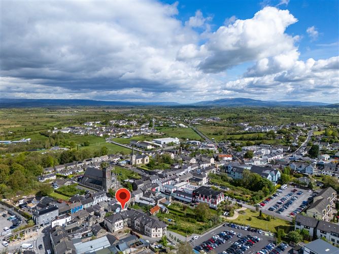 Photo 21 of 24 — 13 The Archways, Bridge Street, Carrick on Shannonm, Co. Leitrim