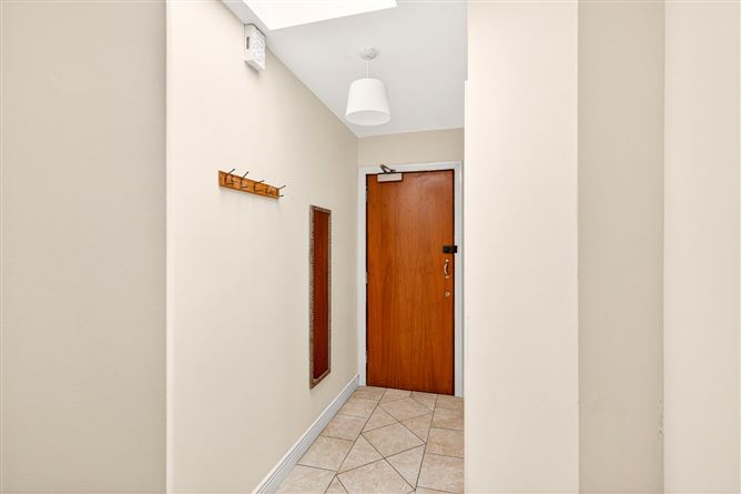 Photo 13 of 24 — 13 The Archways, Bridge Street, Carrick on Shannonm, Co. Leitrim