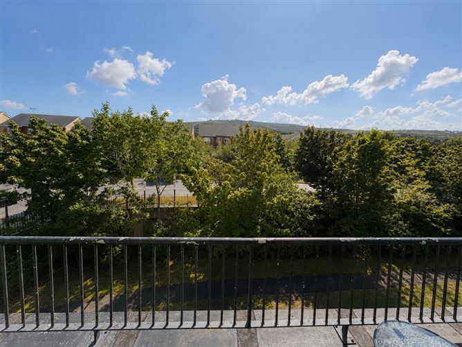 Photo 10 of 13 — 19 Beechdale Court, Ballycullen, Dublin 24