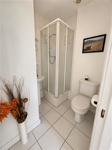 Photo 7 of 13 — 19 Beechdale Court, Ballycullen, Dublin 24