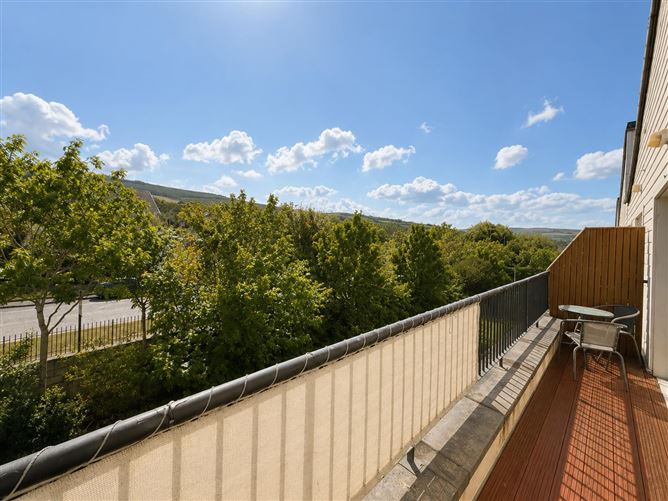 Photo 9 of 13 — 19 Beechdale Court, Ballycullen, Dublin 24