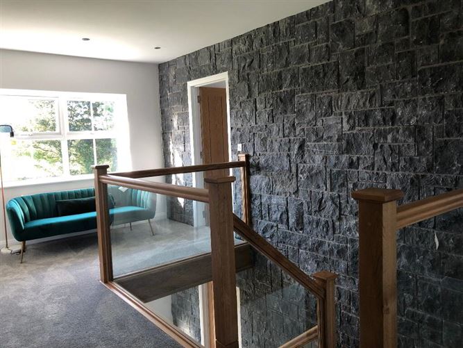 Carrownalasson, Four Mile House, Roscommon
