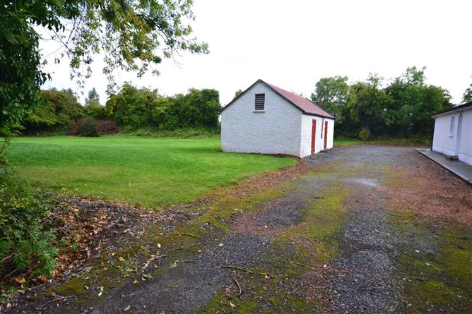Graiguepottle Lodge, Graiguepottle, Donadea, Co. Kildare