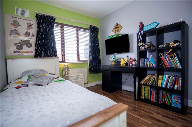 19 The Crescent, Moyglare Hall, Maynooth, Maynooth, Kildare