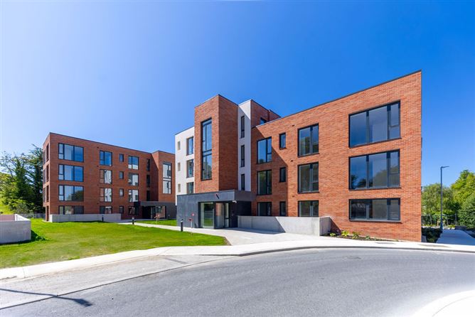 https://photos-a.propertyimages.ie/media/7/3/1/4765137/4457671c-c52e-4a4c-b87c-e06a04c0e560_l.jpg