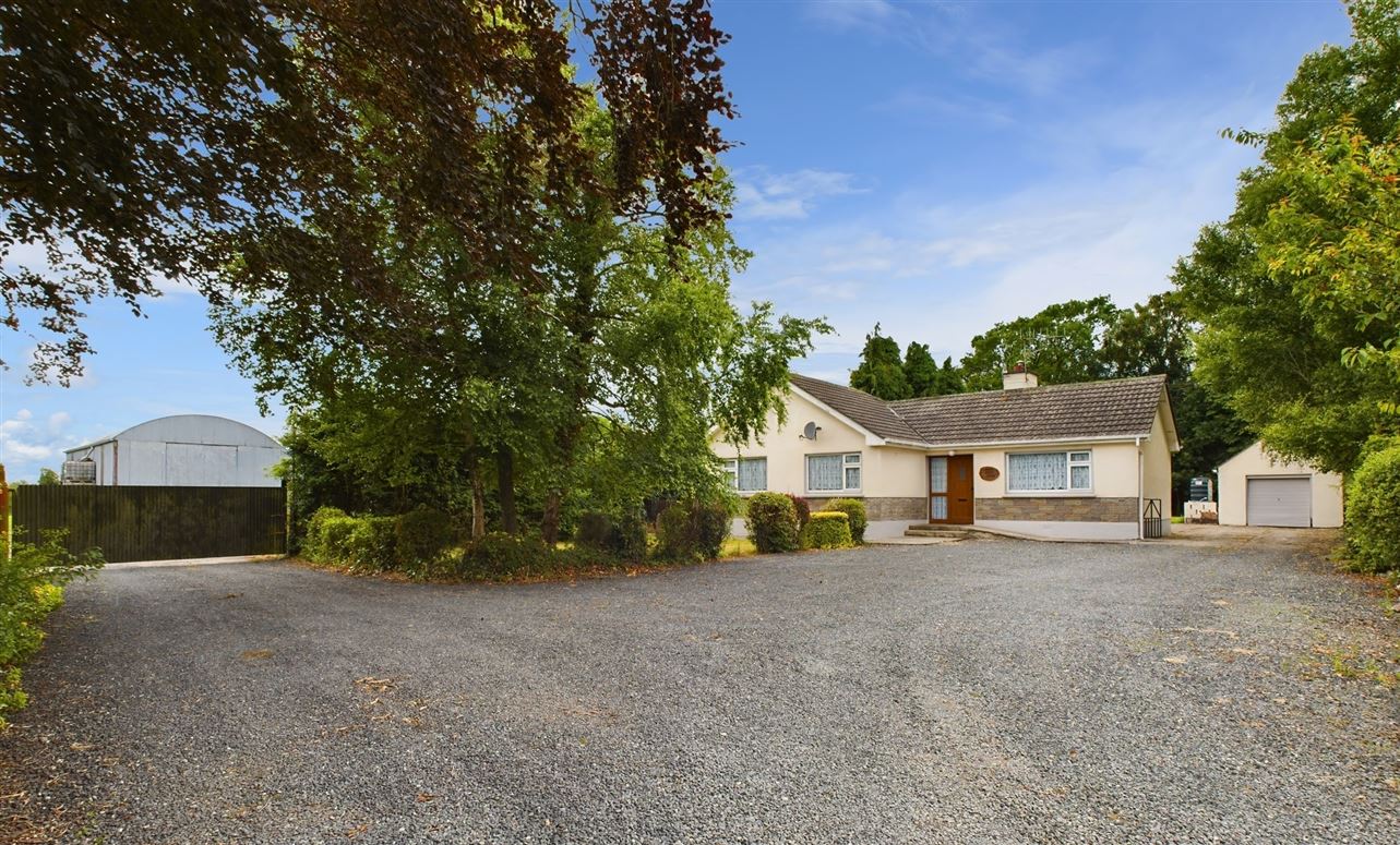 Copper Beech House, Clonbrin, Rathangan, Kildare