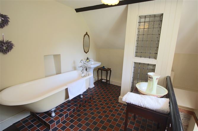 The Gate Lodge, Lough Rynn, Mohill, Co. Leitrim