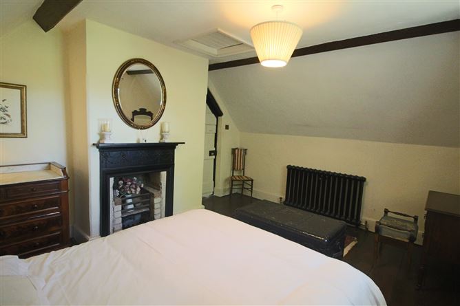 The Gate Lodge, Lough Rynn, Mohill, Co. Leitrim