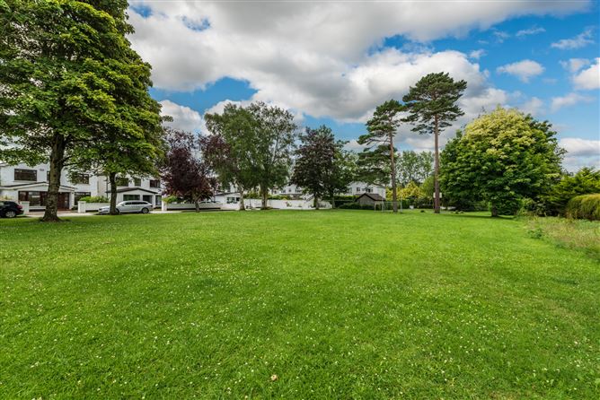 https://photos-a.propertyimages.ie/media/7/3/1/4943137/470af8ce-5daa-4c48-bbbd-ca876c52add3_l.jpg