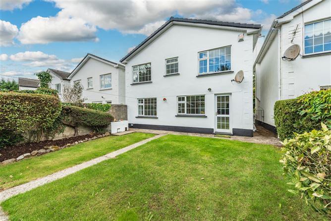 https://photos-a.propertyimages.ie/media/7/3/1/4943137/470af8ce-5daa-4c48-bbbd-ca876c52add3_l.jpg